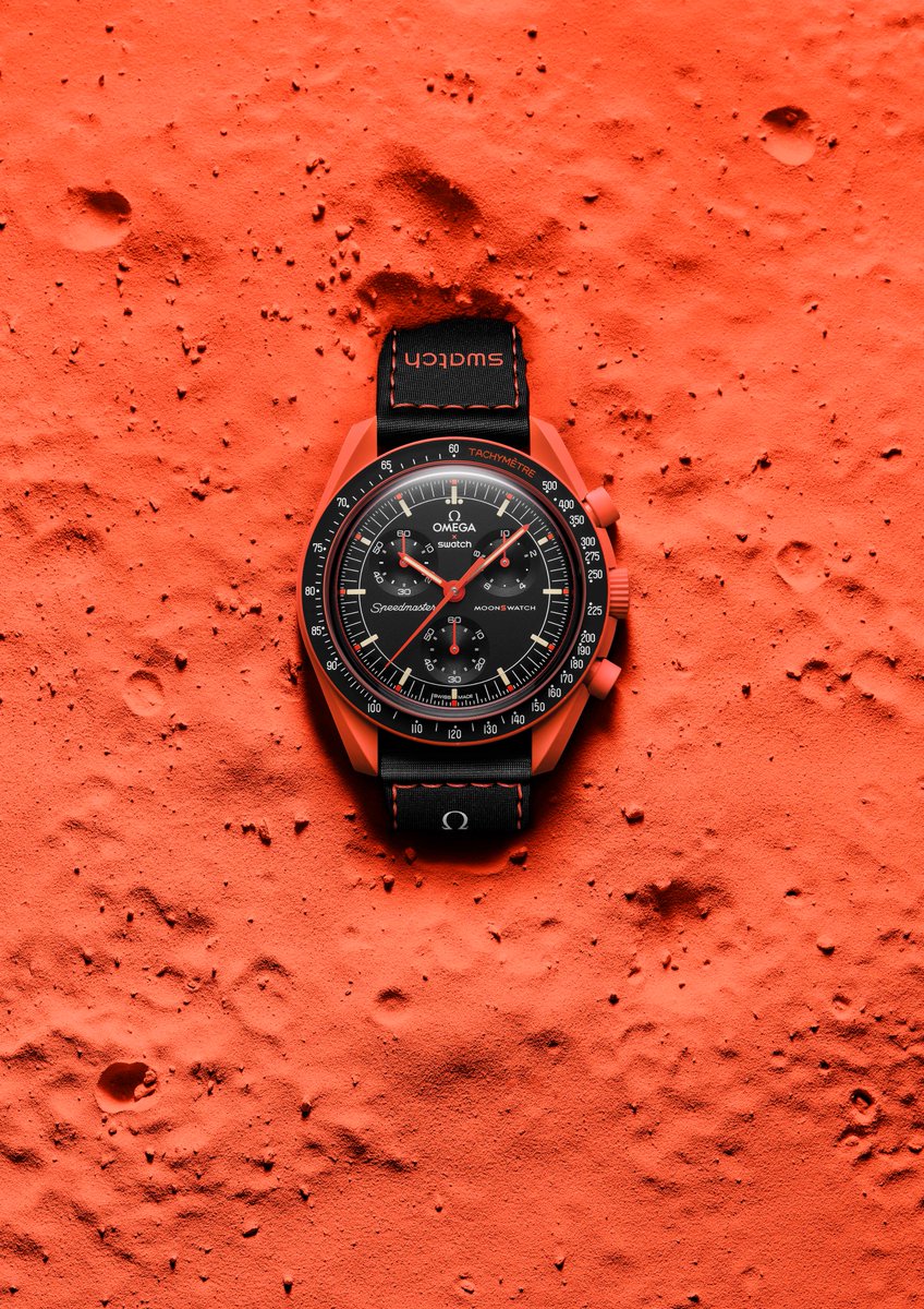 WatchTime's tweet photo. Its official, after teasing a closed turquoise case on social media for the last few days, Swatch and Omega today revealed its contents: three new Bioceramic MoonSwatch timepieces.

https://t.co/h7ztgoDFQZ https://t.co/ZUctHB6FY0