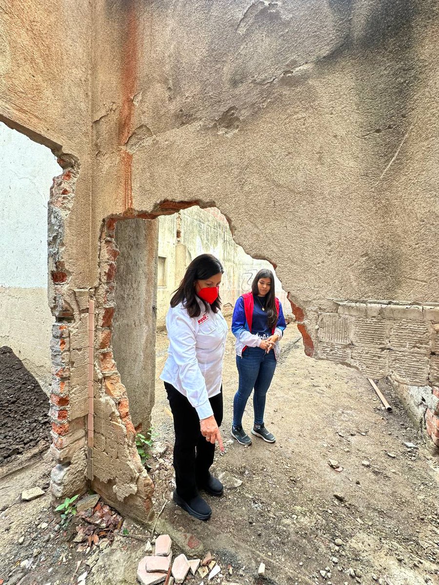 Por instrucciones de nuestro Presidente <a href="/NicolasMaduro/">Nicolás Maduro</a>, iniciamos la rehabilitación integral de la casa del general Eleazar López Contreras.

Este Bien de Interés Cultural está ubicado en La Quebradita, El Paraíso, y fue construido en 1942.

#NicoLeEchaPichón