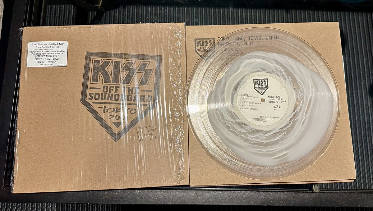 badbrain33's tweet photo. π€π½ππ€π½
KISS - Tokyo 2001
#NowPlaying #KISS #OTSB https://t.co/QPiAlxQVZi