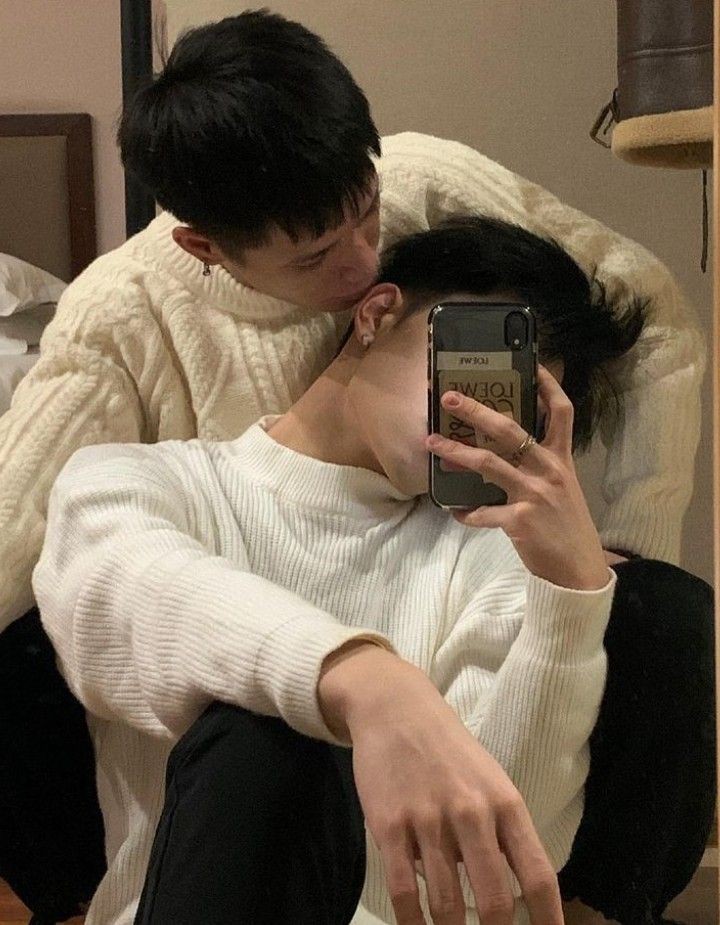 GrandeKamo's tweet photo. Nao tenho ideia de quanto too tamo junto, mas eu te amo 🥰🥰🥰😍 feliz aniversário de algum mês de namoro https://t.co/4eKjBD57Ju