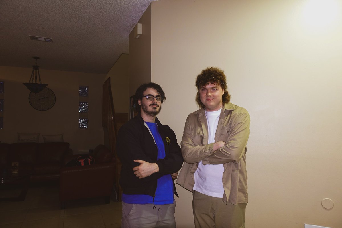 bruh i finally met my internet friend after 5 years and lowkey don't fuck with him Lmaooo 😂 I got 10 days bruh I'm cooked 😂😂😂