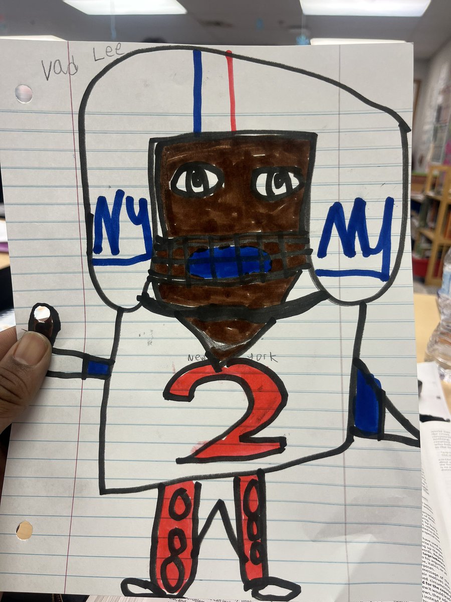 _VL2's tweet photo. Mr. Lee 👨🏽🏫
All Time Quarterback🏈
Recess Touchdowns (off platform 😅)
Wonderful school year at @TigersTCMartin !!!! Will miss these young people for sure.
#PurposeOverPosition #SpeakLife #FromTheInsideOut https://t.co/2BKzvY6VaW
