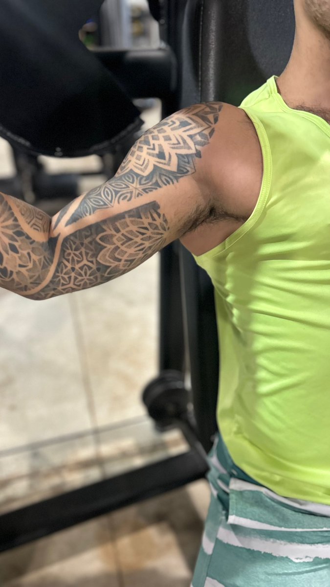 ursinNovin tweet media