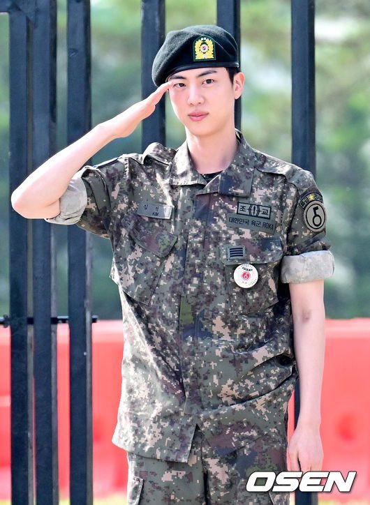 seokjinybae's tweet photo. HELLO ALL MY LOVE COMEBACK HOME !! https://t.co/wF3CdNrWXv