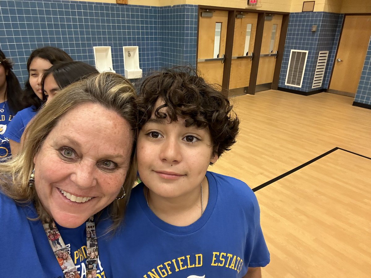 Julie Wines tweet media