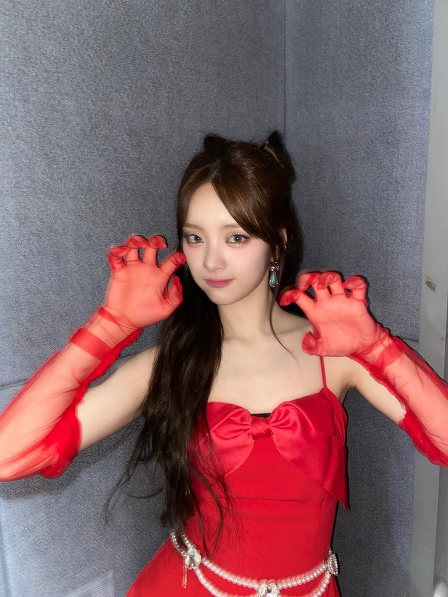 집사 좋은 아침이양😽♥️

#지원이지유 #울지로입구 #지_원이에게_로 #최애는_평생이지로 #ICHILLIN #아이칠린 #E_JI #이지