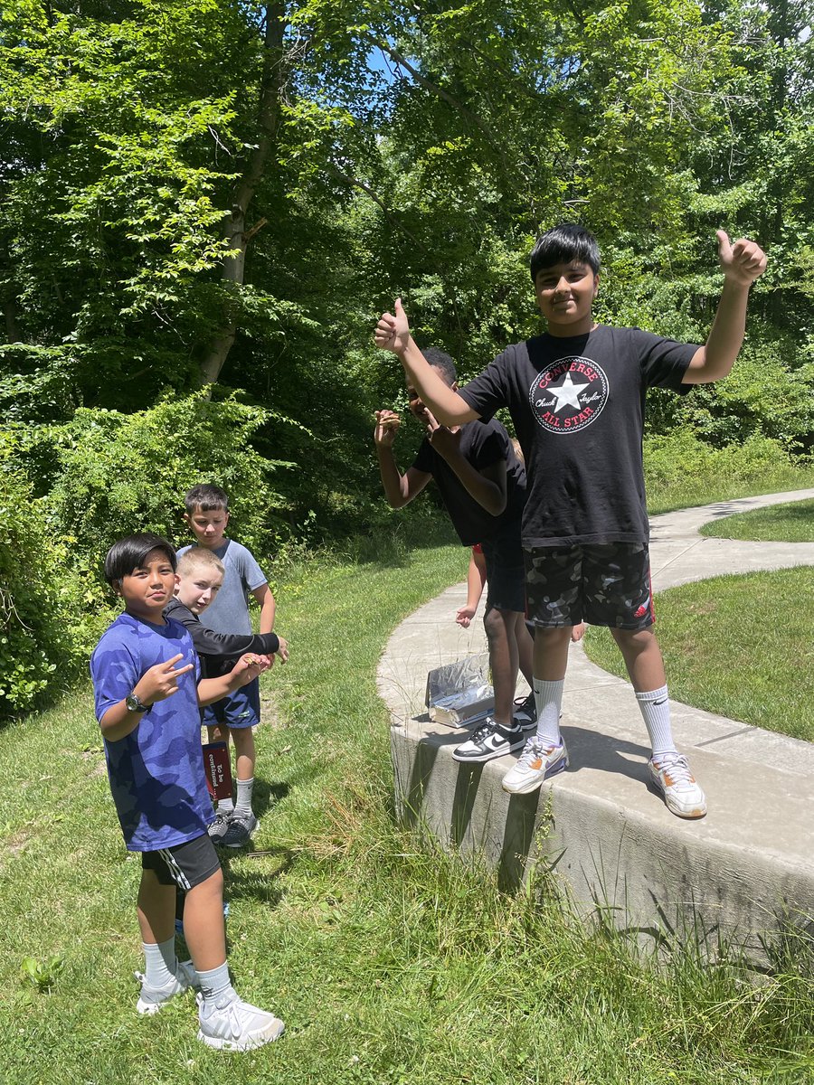 Mrs. Brond tweet media