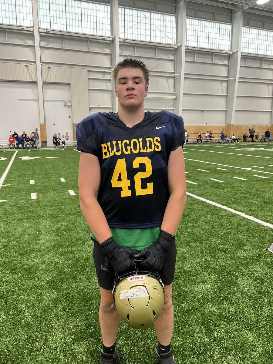 MJ_NFLDraft's tweet photo. 2026 Rapidly Rising Recruit

He checked in at 6’5” 270 lbs with an 81” wingspan. The ‘26 has shown a massive jump in his overall balance, foot quickness, and hand use since the ‘23 season. Gavin has quickly made himself a Need to Know prospect.

@gavinmeier72 @PrepRedzoneWI https://t.co/E7Jpbt30qc