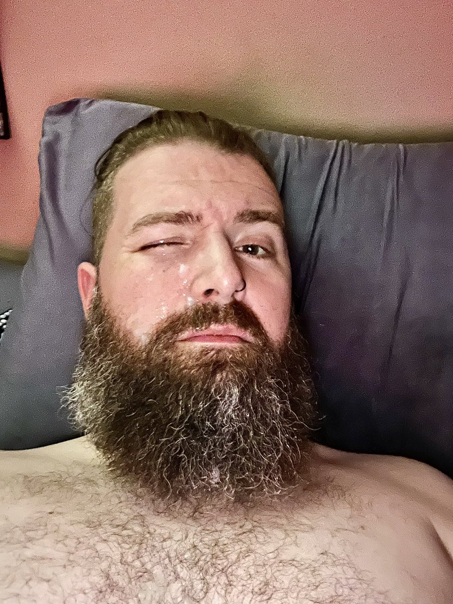otterbearjohns's tweet photo. I barely closed my eye in time https://t.co/oa0pZzdxiw