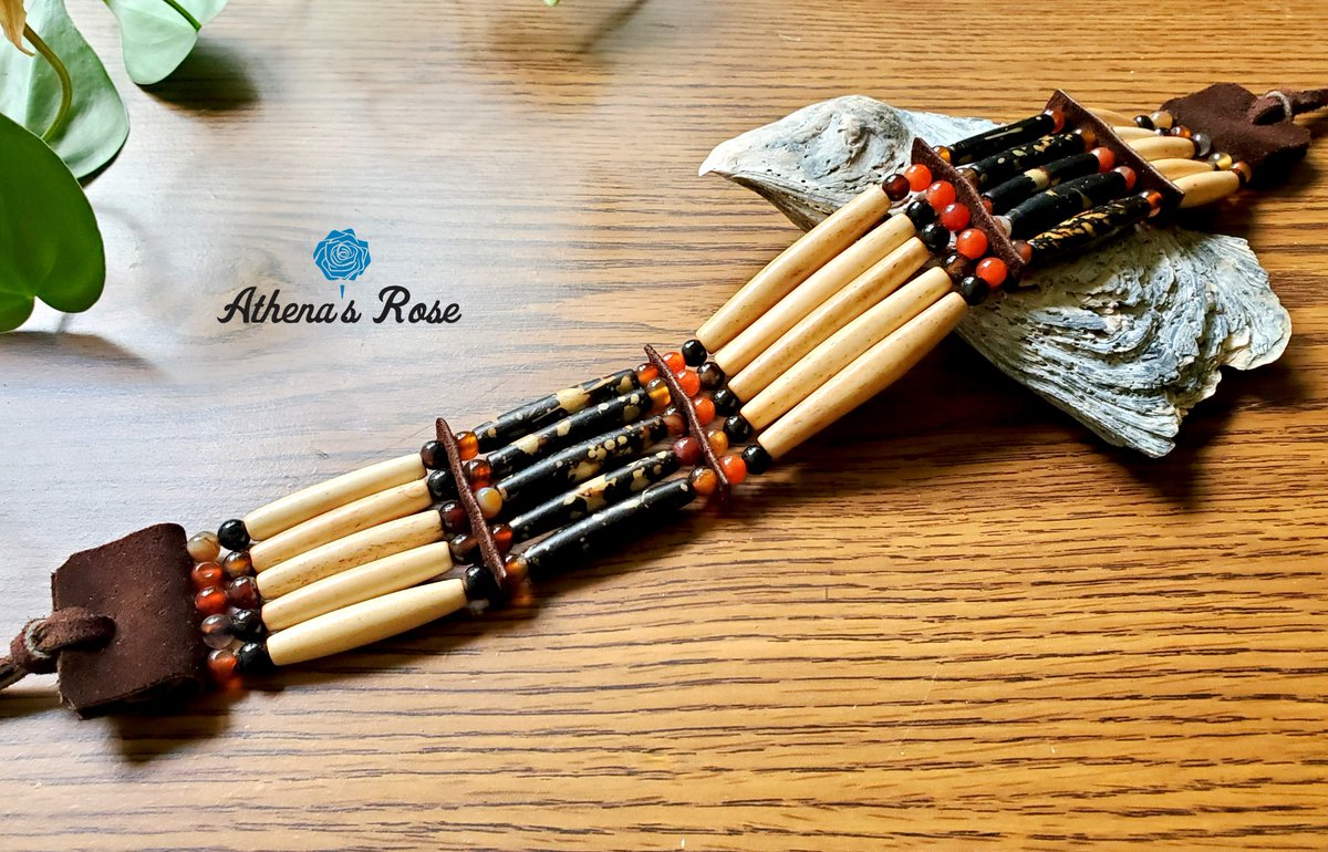 TheAthenasRose's tweet photo. Add a touch of #cultural charm to your outfit with our Antiqued and Black Bone Agate choker. Perfect for adding a pop of color to your everyday wardrobe or #powwow ensemble.
#etsy #nativejewelry #smallbusiness #nativechokers #tribaljewelry #indigenousjewelry #RegaliaBling https://t.co/BpekAIY5Cq