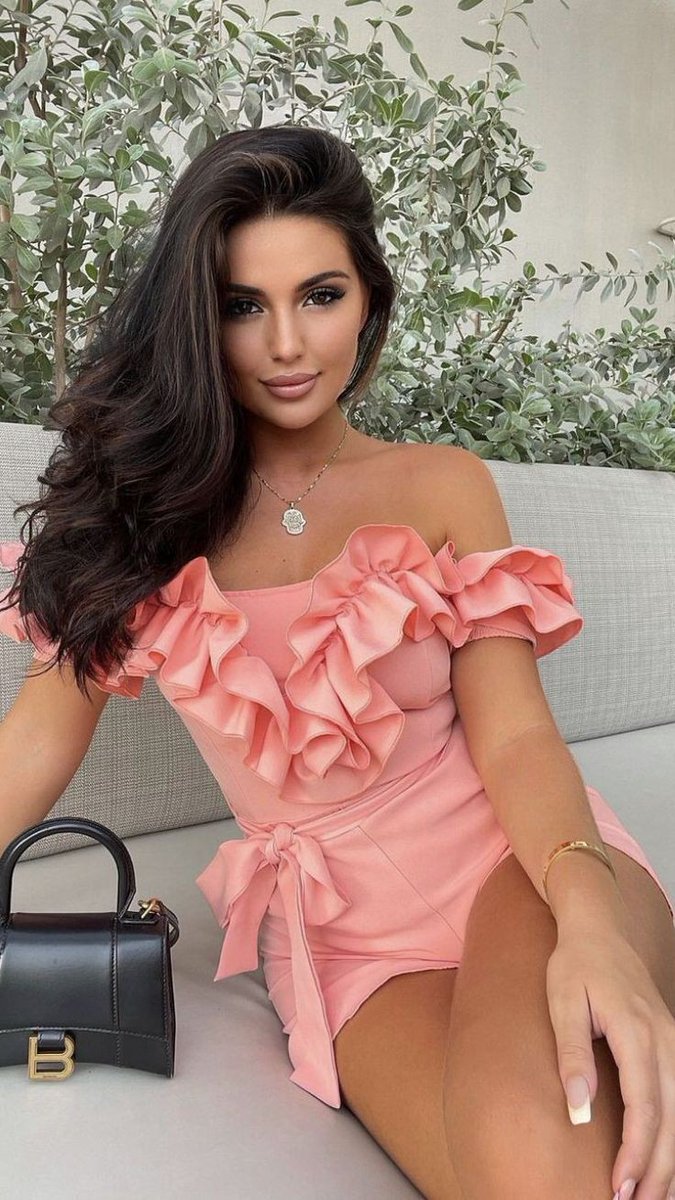 O amor mora em algum lugar depois do final feliz.

Gabie Fernandes

#QuartaEsquadraoSDV 
#QuartaPimentinhasSDV