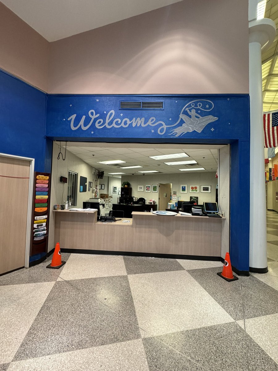TBradleyMurals's tweet photo. The entrance transformation @hisd_SRE embraces their Space Ranger Pride &amp; IB curriculum! You will find this throughout the school!! @drea_bob finished up the large Space Ranger in the hall by the library...this makes a great photo op spot for the SRE Space Rangers!! 🚀💫 https://t.co/BnFIND452Z