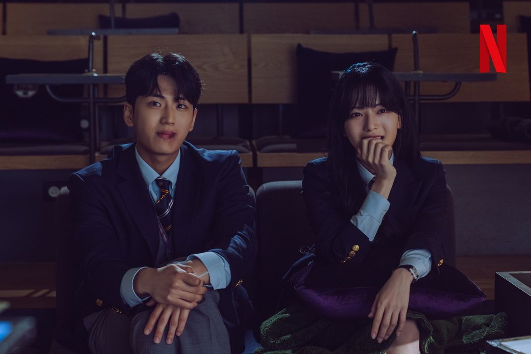 dearjeongeui's tweet photo. [📸] 240612 | Netflix Korea Twitter Update With Roh Jeong Eui 

Roh Jeong Eui in #Hierarchy behind the scene cuts

#RohJeongEui #노정의 #하이라키 https://t.co/wAo2AU5RyQ