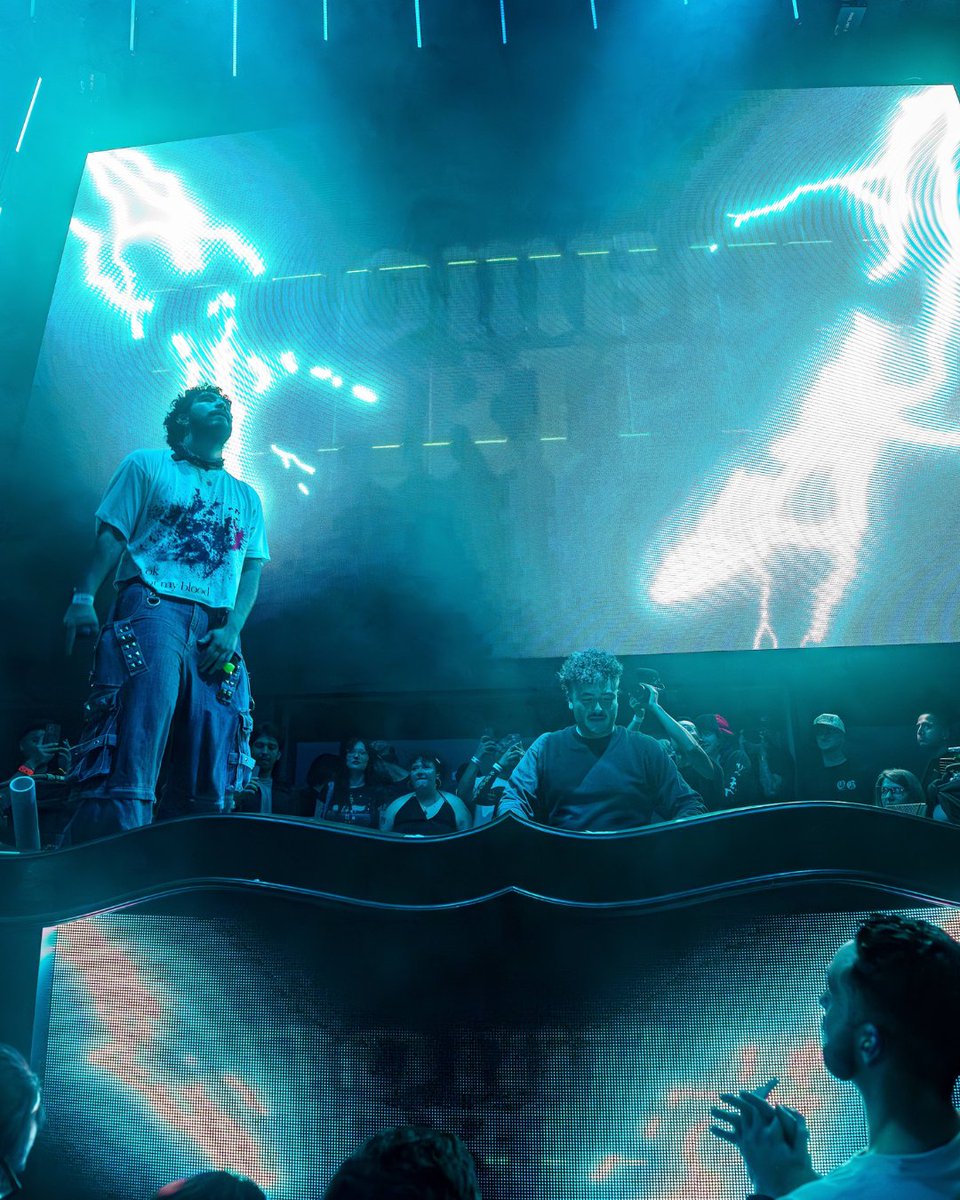 timenightcluboc's tweet photo. OC gave a warm welcome to @BoomboxCartel for his first-ever #TimeOC show. 🙌 

Check out the full album on our website. 📸 → https://t.co/FqeizQhryZ https://t.co/9UbjQIEXSd