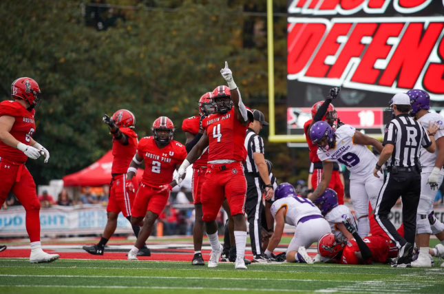AGTG ✞…
Blessed To Receive An Offer From Austin Peay State University <a href="/DPcoachfootball/">DeOn'tae Pannell</a>