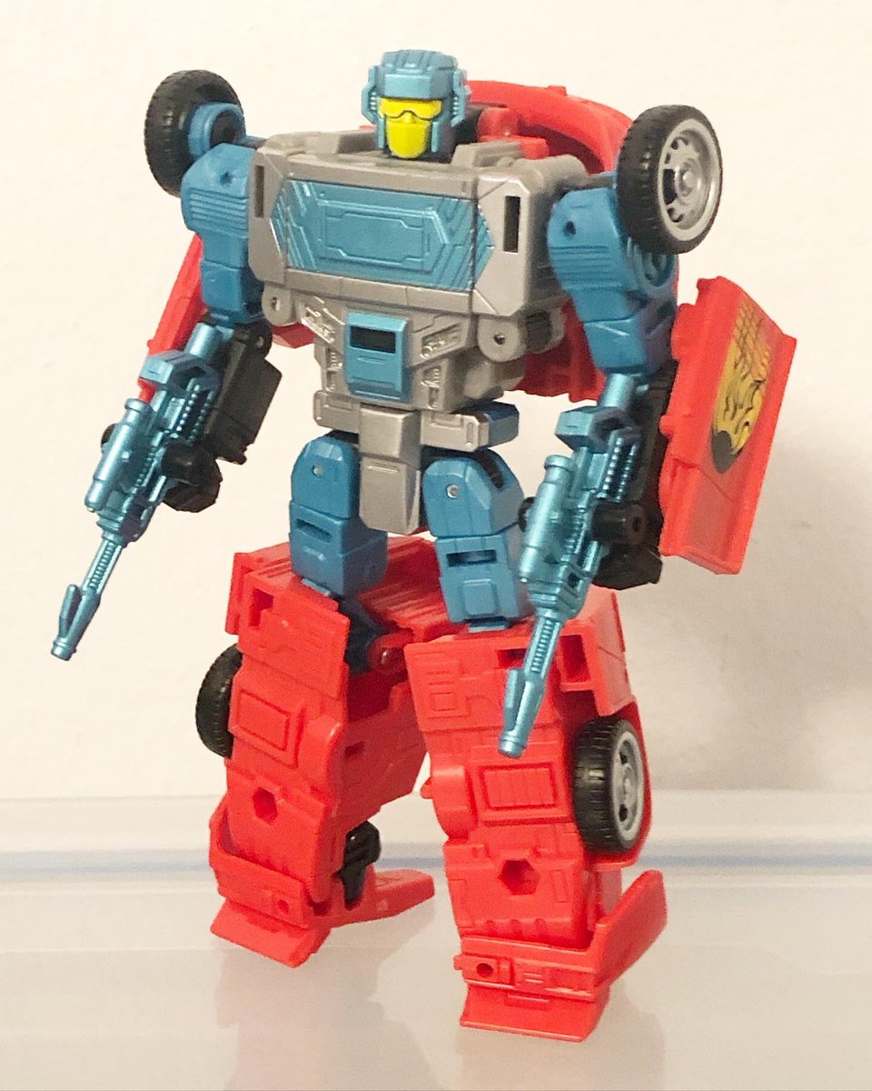 soyrapido's tweet image. Transformers Legacy Evolution G2 Universe Dead End #deadend #transformers #transformerslegacyevolution #transformersgeneration2 #hasbro #toyphotography #toycollection