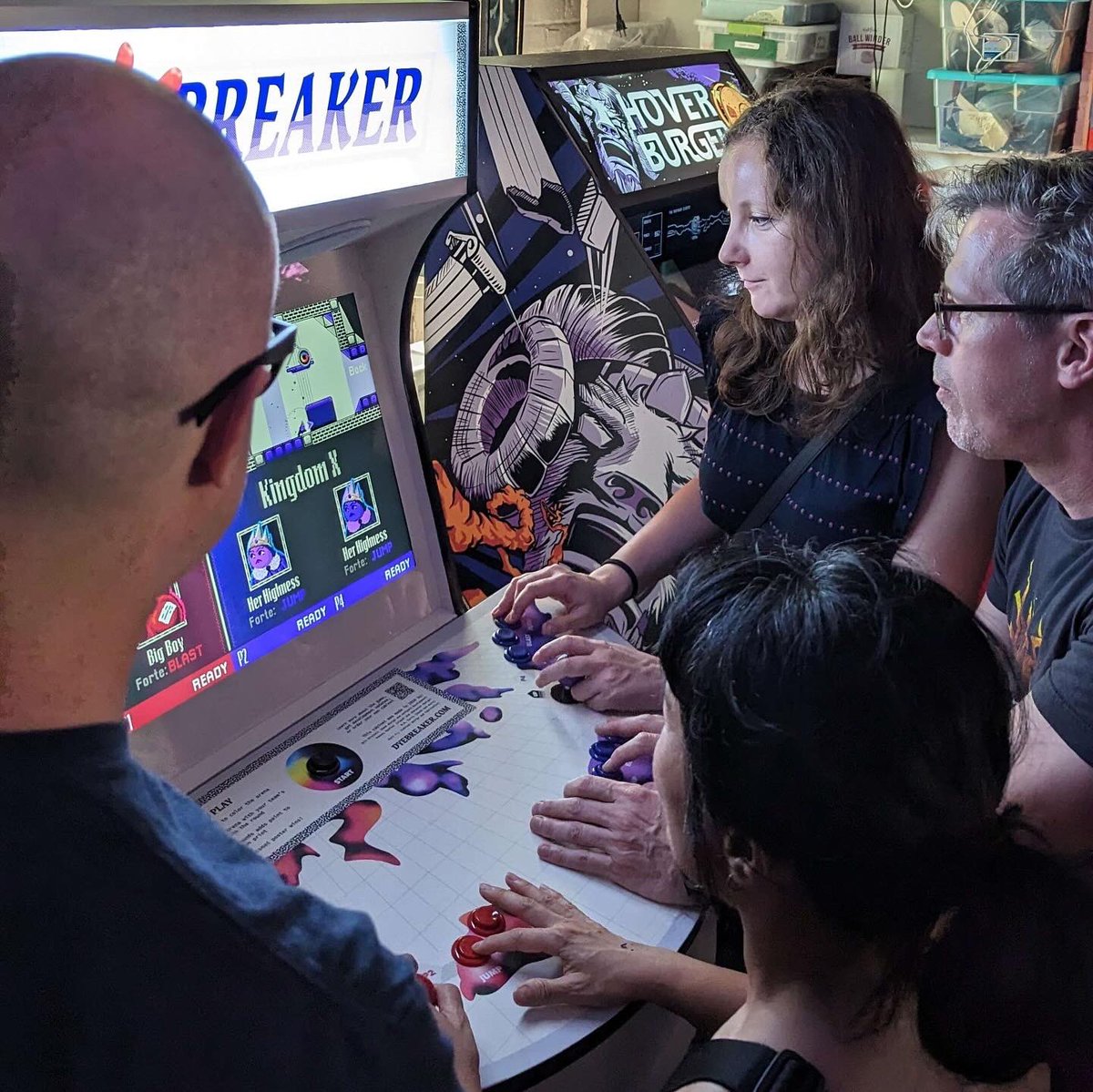 runninjumpgames's tweet photo. huge thank yous to everyone that played Dyebreaker at @nycresistor! the event went super well and we got a lot of love. was also fun to be stationed next to @_ROBYSOFT_’s HOVERBURGER, not least because Space Ram matches our purples so nicely https://t.co/mfA0z5LJGd