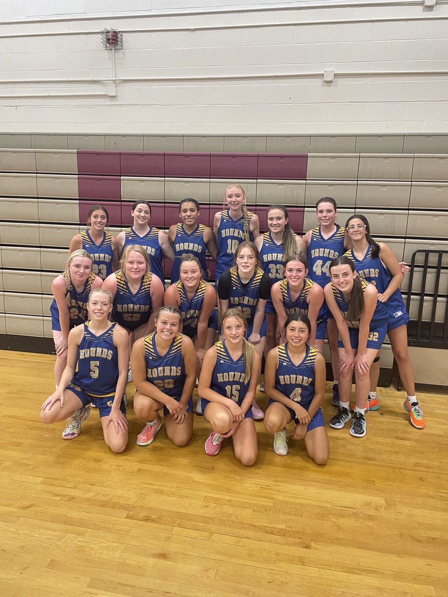 lout4lunch's tweet photo. NSHS 5-0 at Galax Jamboree. What a good start to summer!!!!!#nshswbb https://t.co/5WW5pGv3qc