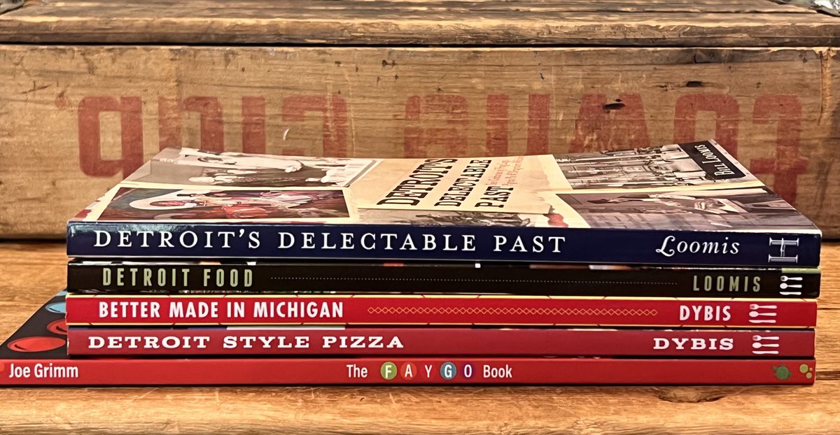PureDetroit313's tweet photo. Detroit has #food! #shopPureDetrioit and feed your mind! #shopsmall #shoplocal #pizza #michigan #Faygo #Bettermade #Detroit https://t.co/xzeXJoyW3F