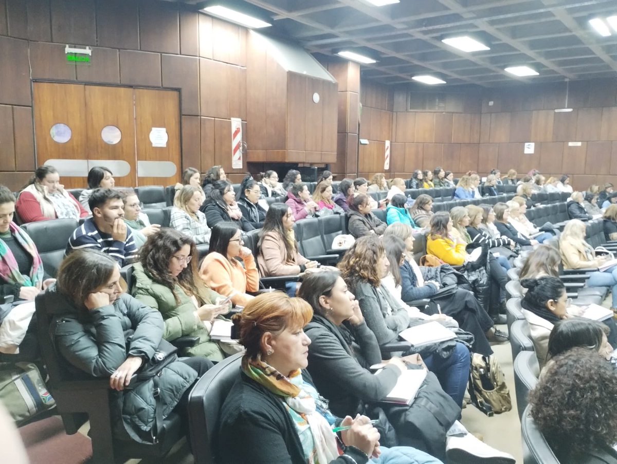carinagannam's tweet photo. Programa Provincial de Capacitación
Prevención del Suicidio Infanto Juvenil en el ámbito escolar 

Estaremos en todo el territorio provincial 
@MzaDGE 
@SaludMza https://t.co/JxhgrQ94PO