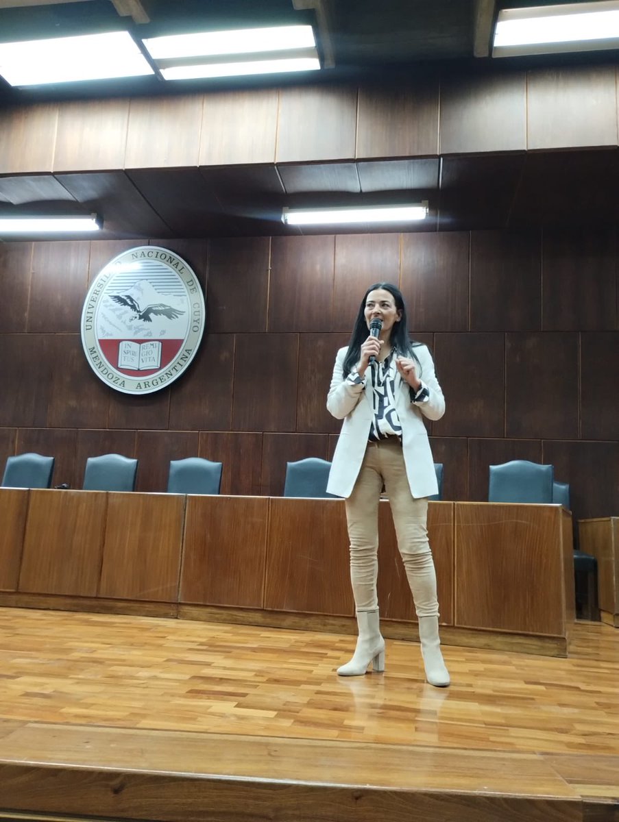 carinagannam's tweet photo. Programa Provincial de Capacitación
Prevención del Suicidio Infanto Juvenil en el ámbito escolar 

Estaremos en todo el territorio provincial 
@MzaDGE 
@SaludMza https://t.co/JxhgrQ94PO