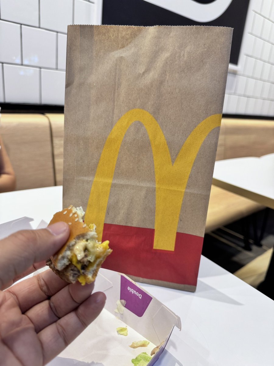 JookyWatchara's tweet photo. I'm joining my @Memeland fam to celebrate 6/9 the #MemeDay at @McDonalds!

I’m Lovin’ MEME! ❤️‍🔥
Yeha! https://t.co/OncFLQU8Bw