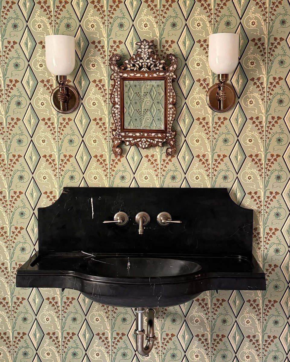 Brunschwig & Fils tweet media