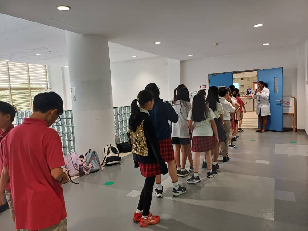 HISScience (@hissciencenow) on Twitter photo Young Scientists in the making, welcome to Secondary!👩🔬👨🔬#HIS_Learning <a href="/HELPISKL/">HELP International School</a> <a href="/PremzCuriositi1/">PremzCuriosities</a> Young Scientists in the making, welcome to Secondary!👩🔬👨🔬#HIS_Learning <a href="/HELPISKL/">HELP International School</a> <a href="/PremzCuriositi1/">PremzCuriosities</a>