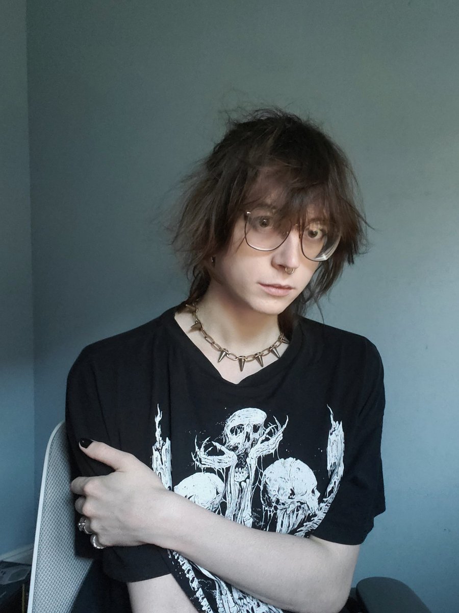 when im hanging out with oomfie and trying to focus on hour 4 of the tcg ruleset rant but the thought of hearing her scream while eating her alive was just beamed into my head by god