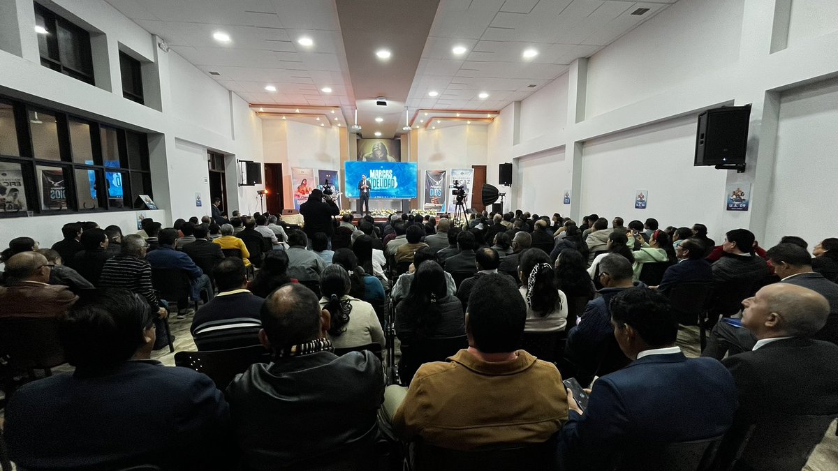 Cerca de 300 personas se dieron cita a esta capacitación del todo especial titulada #MayordomoEficaz donde el Pr. <a href="/JosananAlves/">Josanan Alves</a> enseña la importancia de la fidelidad y cómo podemos ser mejores administradores de todo lo que Dios nos ha dado.

#MarcasDeFidelidad