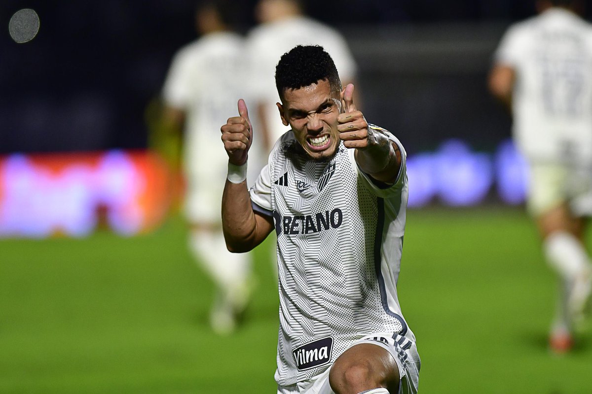 jbutrucci's tweet photo. Paulinho desde que chegou ao Galo: 

86 jogos disputados, 41 gols marcados e 12 assistências distribuídas. Não é pouco craque não, é MUITO. 🏹

📸 Eduardo Carmim/Photo Premium/Gazeta Press https://t.co/6SwoCX8LUw