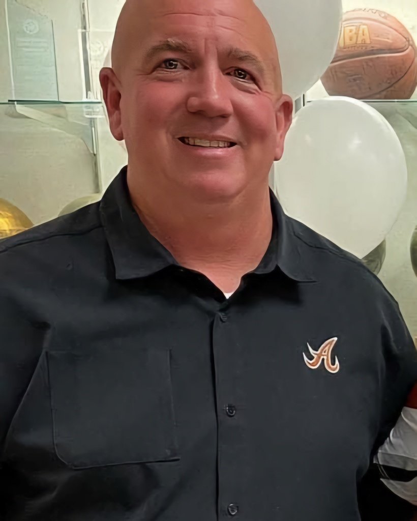 AlvinHSJackets's tweet photo. We want to congratulate and introduce our newest Alvin High School Assistant Principal, Chad Strban. Welcome Home!!! #JPND https://t.co/PWWYSnO1dO