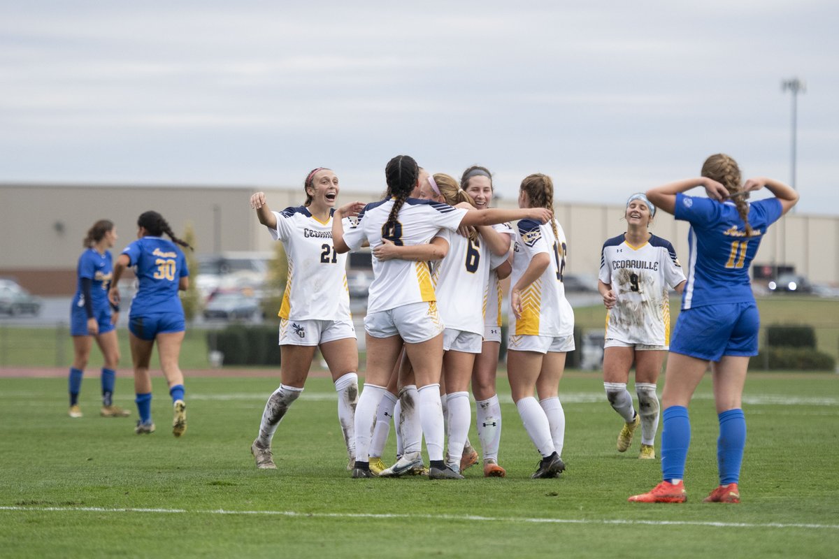 Cedarville University Women's Soccer (@cedarvillews) on Twitter photo It's a GREAT DAY to SWARM with
<a href="/CedarvilleWS/">Cedarville University Women's Soccer</a> and @cujackets!! Thank you <a href="/scotthuckphoto/">Scott Huck</a> It's a GREAT DAY to SWARM with
<a href="/CedarvilleWS/">Cedarville University Women's Soccer</a> and @cujackets!! Thank you <a href="/scotthuckphoto/">Scott Huck</a>