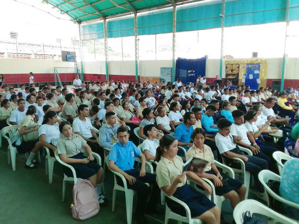 Gestion Comunicacional CDCE Bolivar tweet media