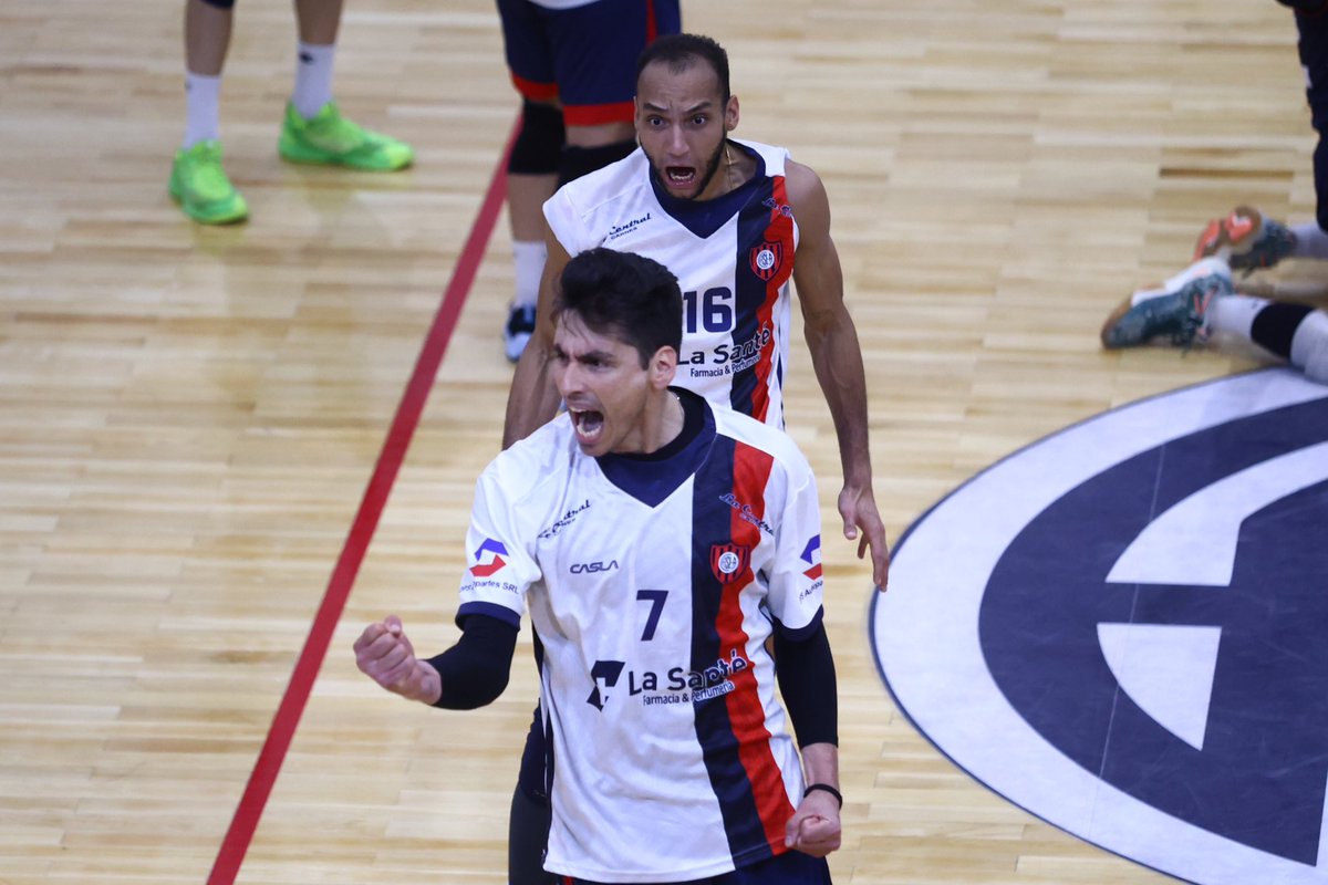CASLAMatadores's tweet photo. 💪 ¡GANOOOOOÓ SAN LORENZOOOOO!

Los Matadores vencieron 3-0 (25-22, 25-19 y 25-16) a Lomas de Zamora, en Boedo, por la novena fecha  de la División de Honor. 

🔜 En la próxima fecha visitarán a Boca 

💙❤️💪 ¡Triunfazo, Ciclón! https://t.co/EWzkev5B84
