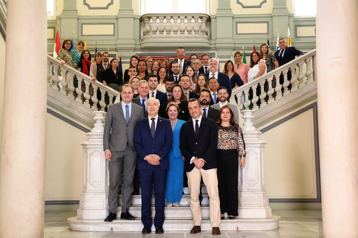 Georgia_Diogo's tweet photo. Na semana passada tive a oportunidade de participar, a convite da @ComjibOficial, em Madri, do Encontro de Pontos de Contato e Enlaces da IberRed em matéria penal. Eu, que acompanho esta rede de cooperação jurídica há tanto tempo, me alegro em saber de suas novas potencialidades. https://t.co/Ag8I5StB7C