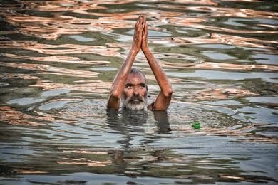 ParshadGanesh's tweet photo. While going to pilgrimage & taking holy dips we can remove the dirt of body but not the dirt of our mind. #PurityOfLife is important. #Love #Peace https://t.co/MeI2xMkVGU