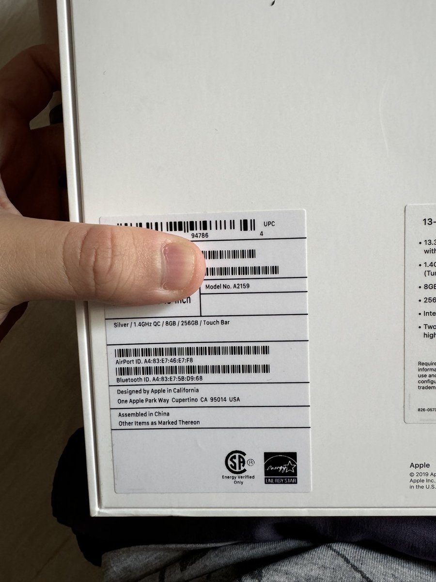 scentwhore's tweet image. WANT TO SELL 
Macbook Pro 2019 Touchbar 256GB 

Dijamin harga murah 🤑 Kondisi : Mint (ada beberapa baret ) , Pemakaian Pribadi, Kondisi hardware dan software masih bagus banget . 

Kelengkapan : Unit , Box, Kabel Cas 
#wts #jualmacbook #jualmac #wtb #laptopsecond