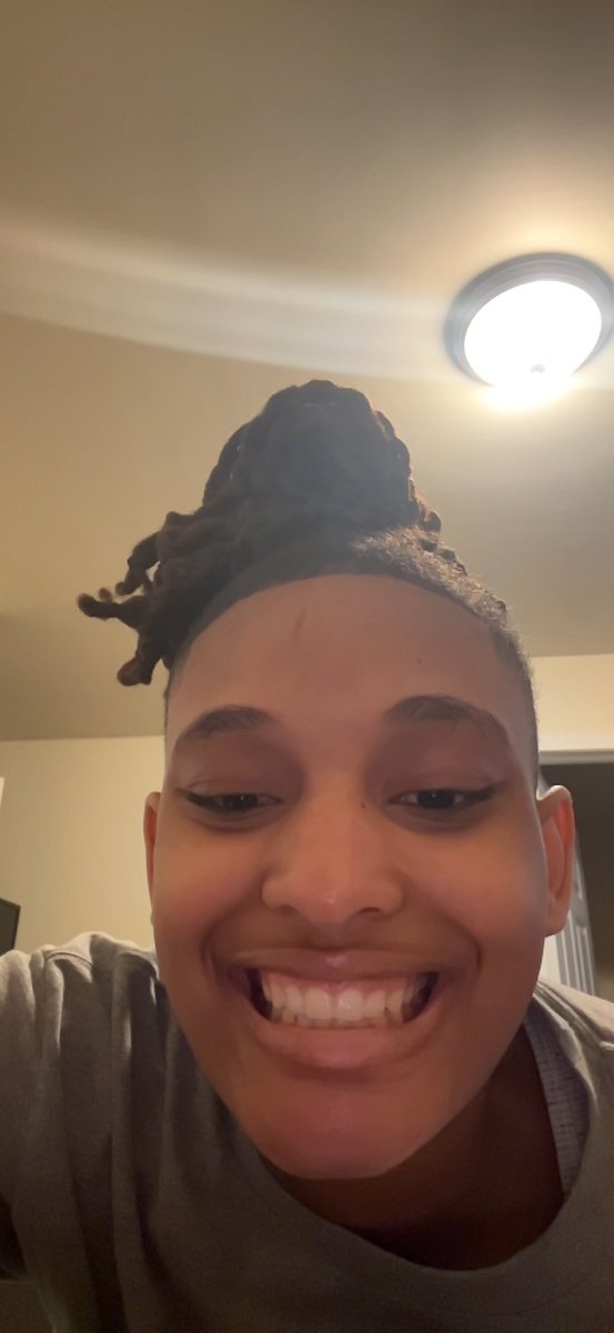 This face! ❤️ When your first college care package includes a bible study guide! God will continue to bless you. 
#ilovethiskid🙏🏾🥹👀😘 <a href="/KWilkerson2024/">Kayla Wilkerson</a>