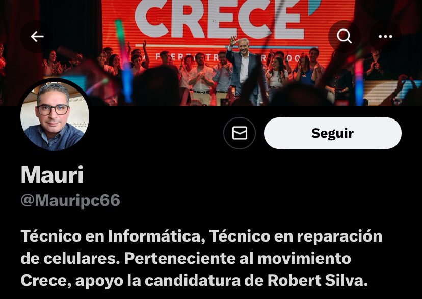 Usted también está en la misma.
Es funcionario del CoDiCEN y Milita a <a href="/RobertSilvaUy/">Robert Silva</a> .
Es legal, pero no es ético.