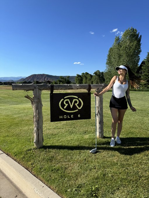 My first day golfing went way better than expected!! 😅🏌🏻&zwj;♀️ https://t.co/tonQlp65cY