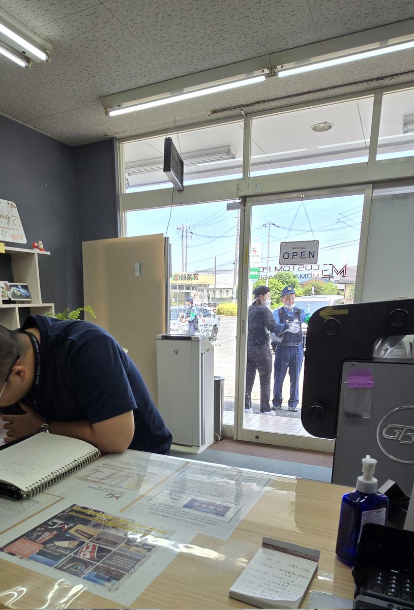 昨夜やれました…
カメラ前にしても堂々と…
悔しい…