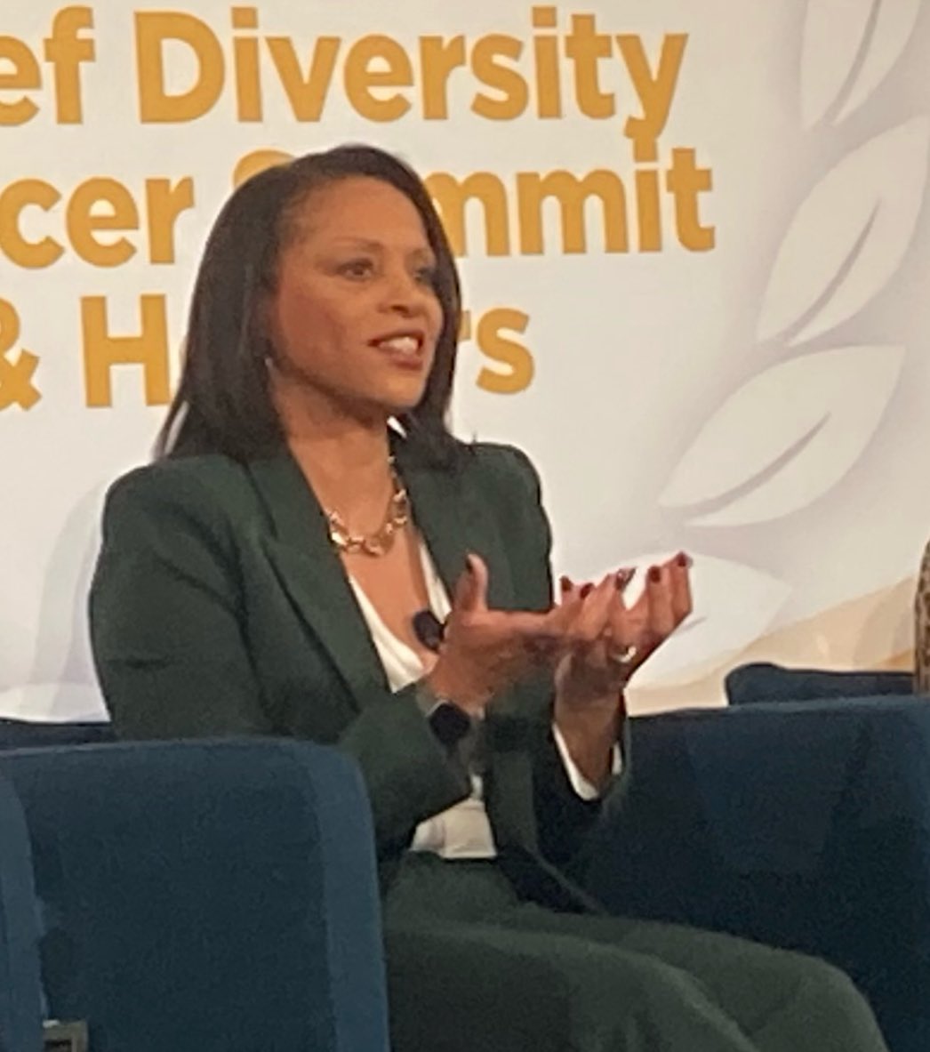Celeste Warren tweet media