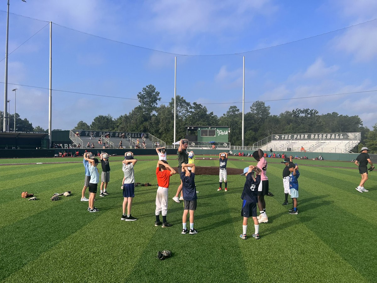 KPARKBaseball1's tweet image. Day 2 of baseball camp in the books with one more day to go! Stay hydrated, and we will see you at The Park tomorrow!
#betterthanyesterday
#Family

@HumbleISD_KPHS 
@KPARKmedia 
@kphsasbc