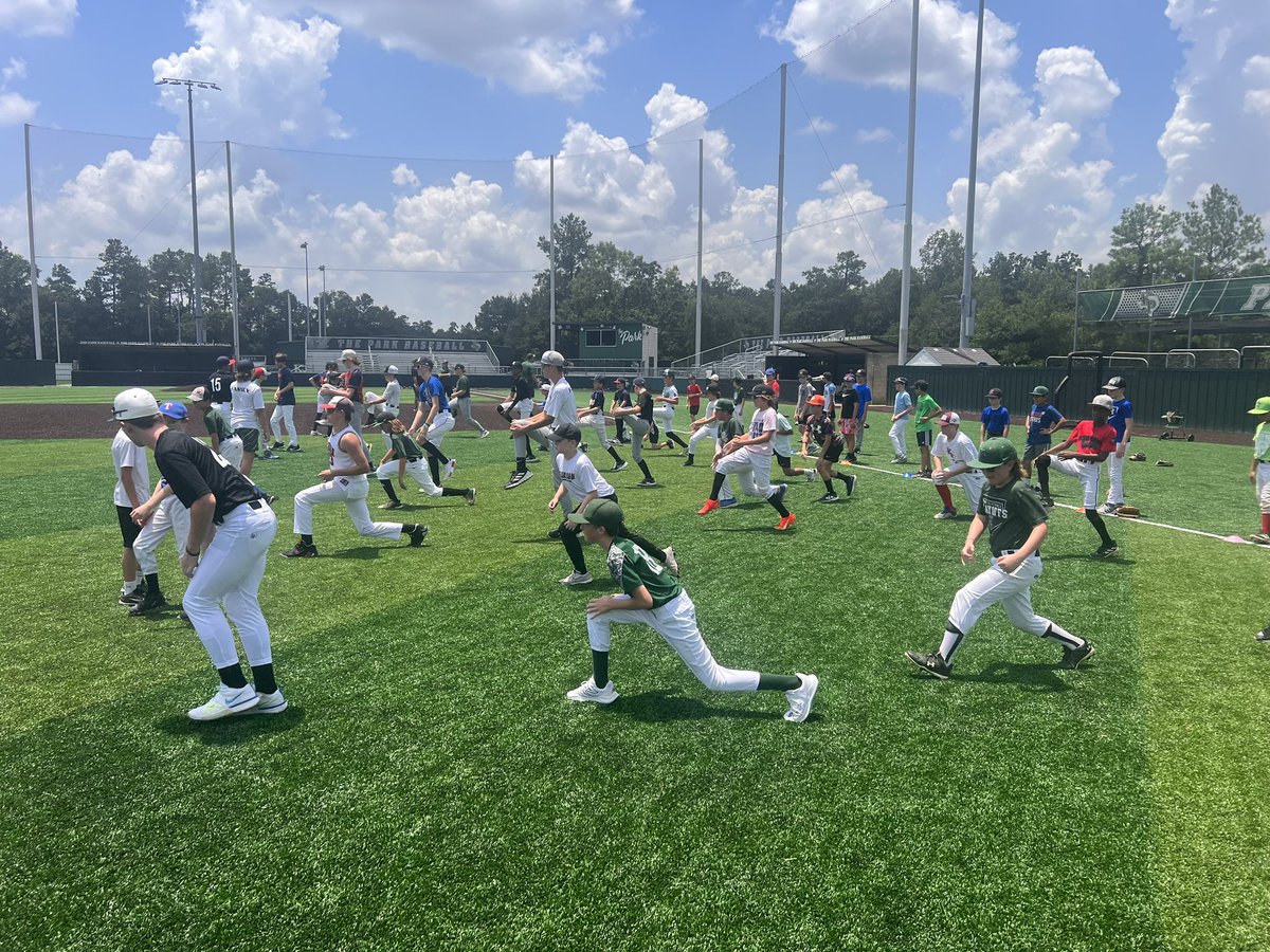 KPARKBaseball1's tweet image. Day 2 of baseball camp in the books with one more day to go! Stay hydrated, and we will see you at The Park tomorrow!
#betterthanyesterday
#Family

@HumbleISD_KPHS 
@KPARKmedia 
@kphsasbc