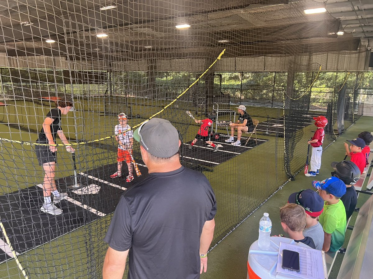 KPARKBaseball1's tweet image. Day 2 of baseball camp in the books with one more day to go! Stay hydrated, and we will see you at The Park tomorrow!
#betterthanyesterday
#Family

@HumbleISD_KPHS 
@KPARKmedia 
@kphsasbc