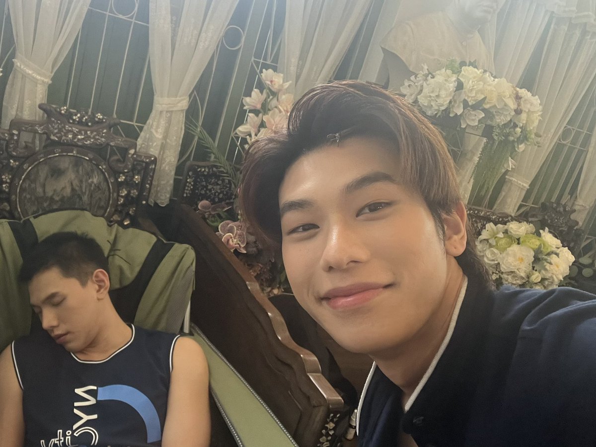 OPENLABEL_TH's tweet photo. นกบางตัวตื่น นกบางตัวยังไม่ตื่น

CENTURY OF LOVE FINALQ 
#ปิดกล้องน้องร้อยปี https://t.co/CadcM10j0M