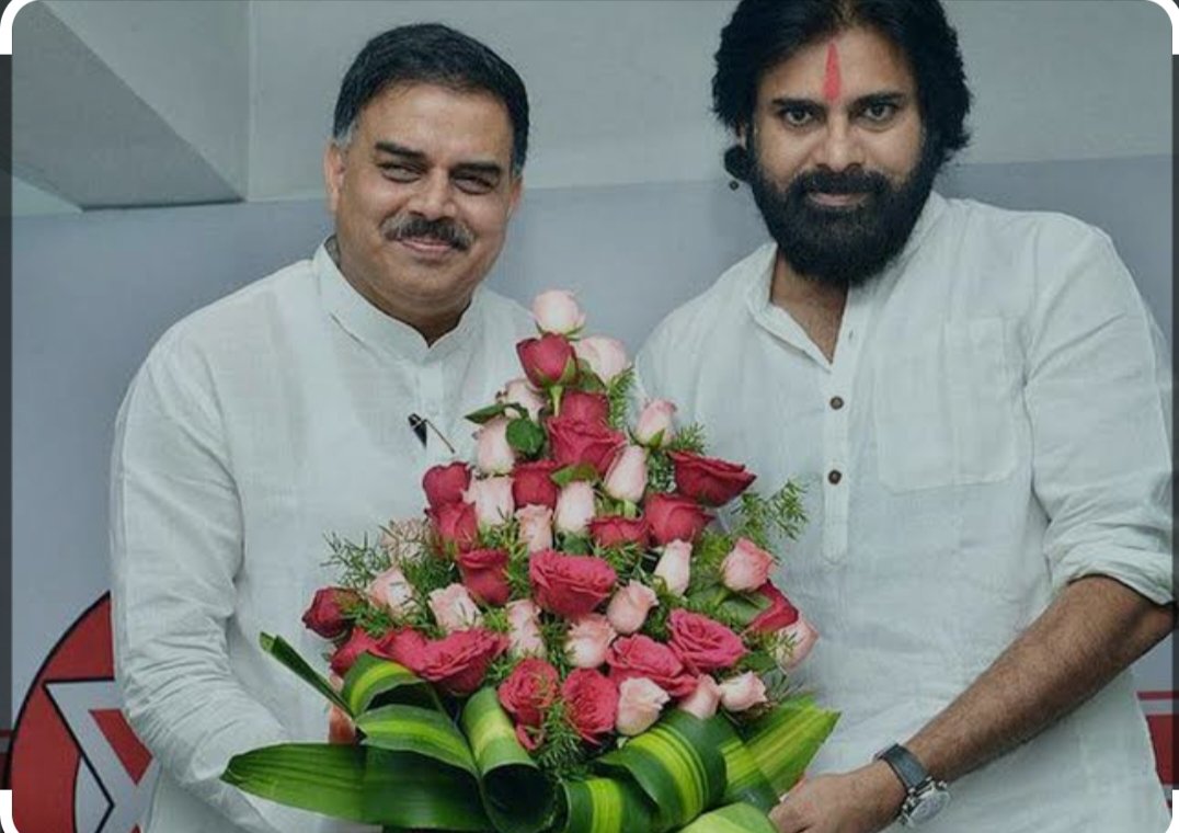 raagupathy05's tweet photo. నాదెండ్ల మనోహర్ అనే నేను 🥺🔥✊
మంత్రిగా ప్రమాణ స్వీకారం చేయబోతున్న నాదెండ్ల మనోహర్  గారికి శుభాకాంక్షలు ✊ https://t.co/4w7KZYtsXF
