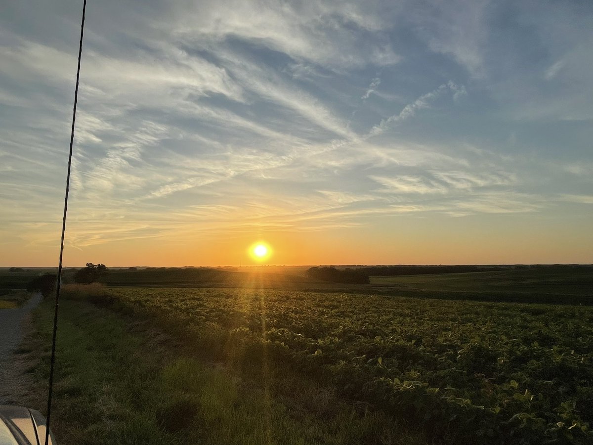 KurtisGregory51's tweet image. Stopped in to see some folks this afternoon and got to watch a little Pole Vault practice. Impressive group of athletes there. Cut a pretty wide swath over the district this afternoon. Interstate, US highways, state highways, city streets and gravel roads. #workworkwork