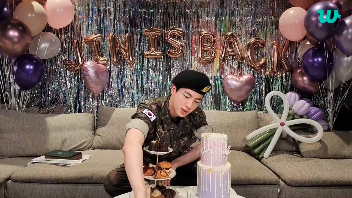 “...ปลดประจำการเมื่อไหร่ ก็จะตรงดิ่งไปที่บริษัทแทนที่บ้าน เพื่อมาเจอทุกคนผ่านวีเวิร์ฟไลฟ์สำหรับคอนเทนต์ครบรอบ 11 ปีเลยครับ”

ㅠㅠㅠ🫶🏻💜